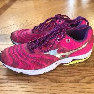 Mizumo Wave Sayonara - Excellent cond - Size 7.5